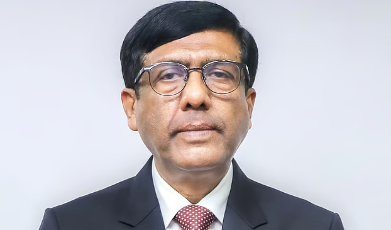 Khalid Mahmud Khan Appointed New MD & CEO of Southeast Bank 1 Khalid Mahmud Khan Appointed New MD CEO of Southeast Bank Banking Gurukul, GOLN Khalid Mahmud Khan Appointed New MD & CEO of Southeast Bank