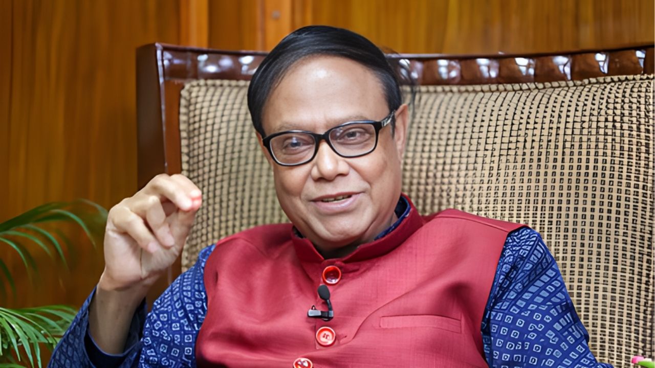 Customers to Receive Funds from Sammilita Islami Bank Soon 1 Sammilita Islami Bank Technical Work Delays Depositor Payments Banking Gurukul, GOLN Customers to Receive Funds from Sammilita Islami Bank Soon